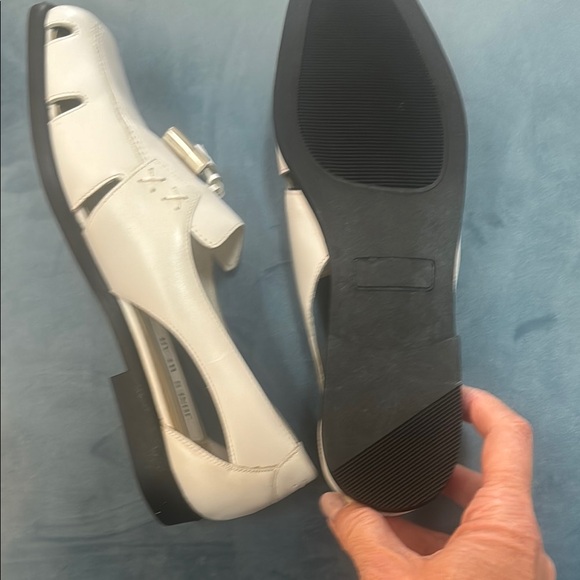 Jones Wear Women's Cream Loafers - Picture 3 of 3